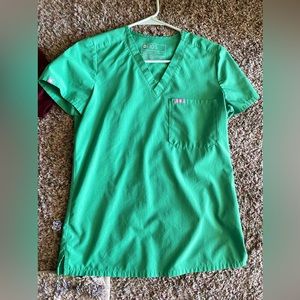 FIGS Women’s Scrub set